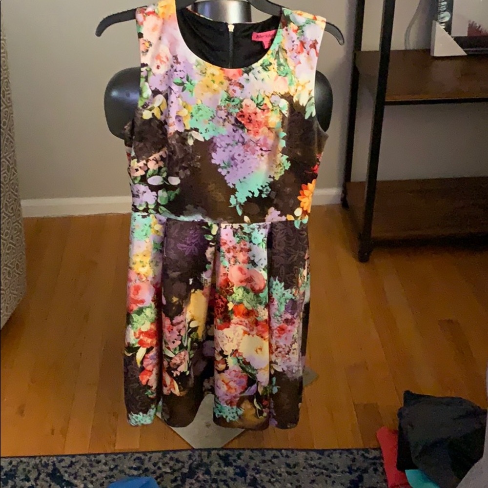 Betsey Johnson Floral Dress size 2